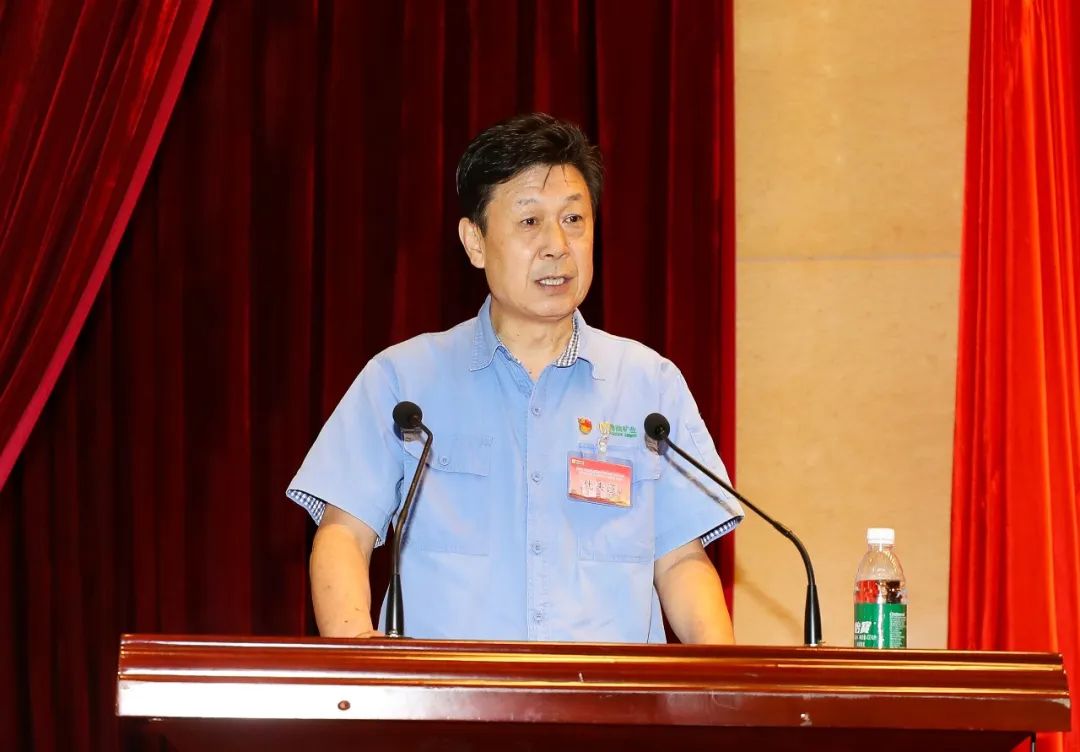 2121非凡召开第四届职工代表大会第一次会议4.jpg